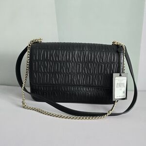 Black purse DKNY. New.
